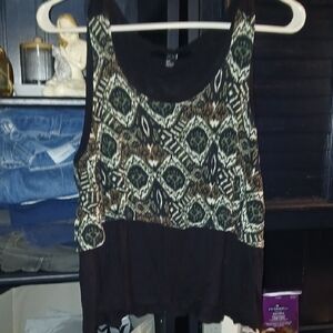 Forever 21 Black and Green Geometric Tank Top